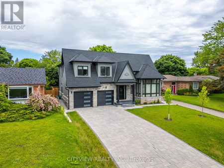 1345 Sheldon Avenue, Oakville