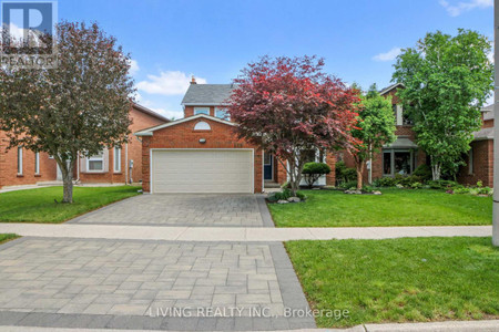 135 Valleymede Drive, Richmond Hill