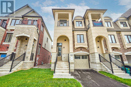 1352 Kobzar Drive, Oakville