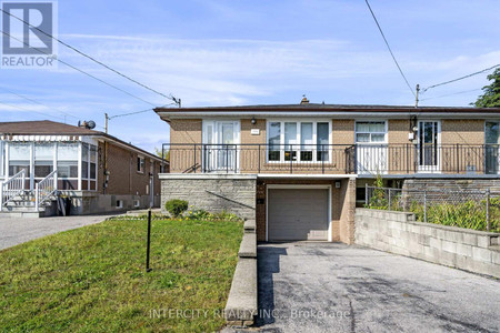 136 Duncanwoods Drive, Toronto Humber Summit