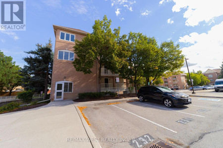 137 85 Bristol Road E, Mississauga Hurontario