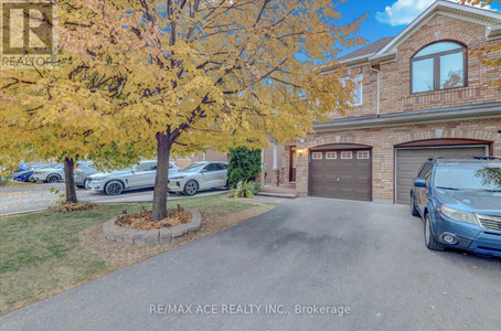 1371 Weir Chase, Mississauga