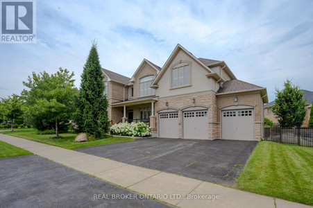 1385 Arrowhead Road, Oakville Iroquois Ridge North