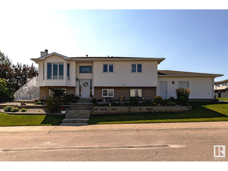 139 Crystal Ln, Sherwood Park