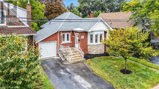 139 Longwood Road N, Hamilton