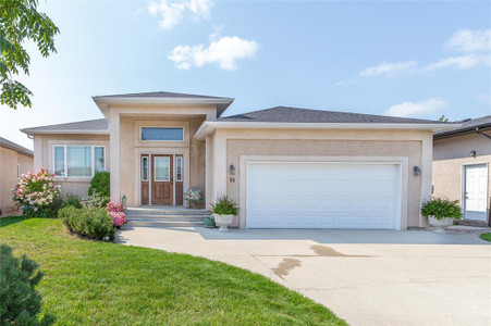 14 Alderwood Crescent, Steinbach