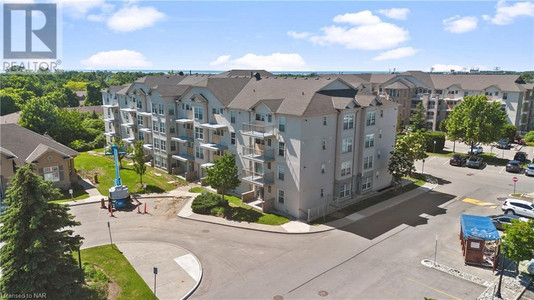 1440 Bishops Gate Unit 407, Oakville