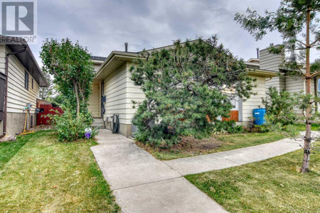 147 Berkshire Close Nw, Calgary