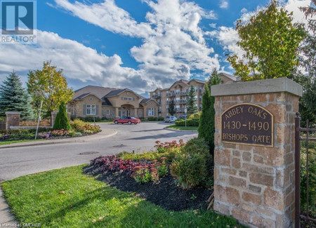 1480 Bishops Gate Unit 110, Oakville