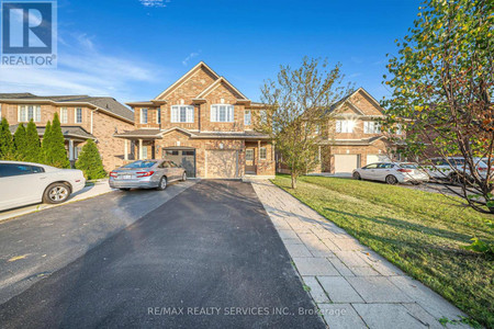 1492 Warbler Road, Oakville West Oak Trails