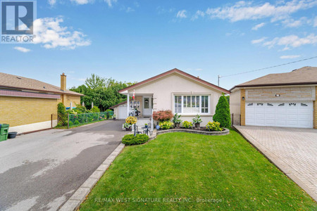 15 Bentwick Crescent, Toronto Thistletown Beaumonde Heights