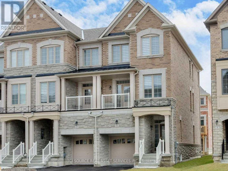 15 Farooq Boulevard, Vaughan