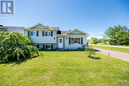 15 Gerald Avenue, Petawawa