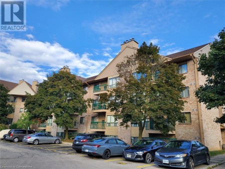 15 Hofstetter Avenue Unit 408, Kitchener