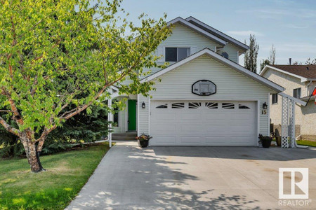 15 Larch Ba, Spruce Grove