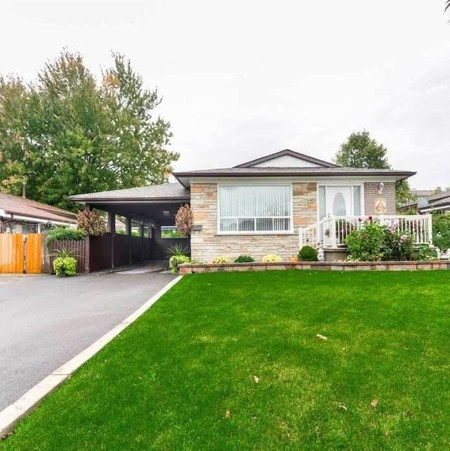 15 Northwood Dr, Brampton