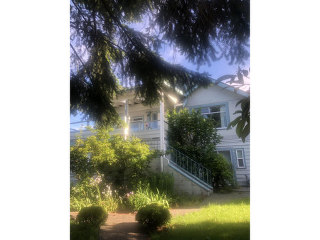 15109 Buena Vista Avenue, White Rock