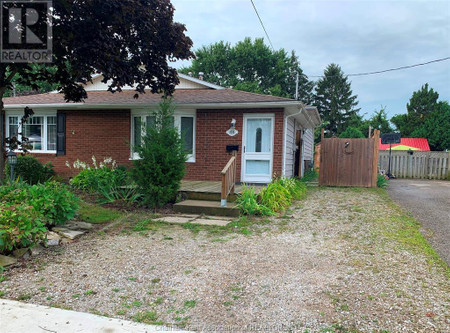 1535 Elgin Street, Wallaceburg