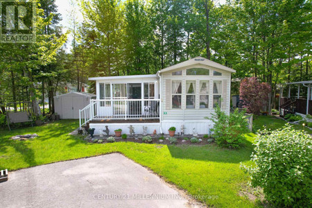 16 Huron Circle, Wasaga Beach