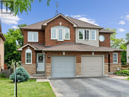 Living room - 1608 Autumn Crescent, Pickering, ON L1V6X7 Photo 1