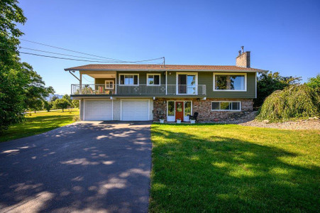 161 Stepping Stones Crescent, Vernon