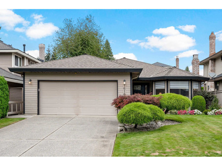 16189 Brookside Grove, Surrey