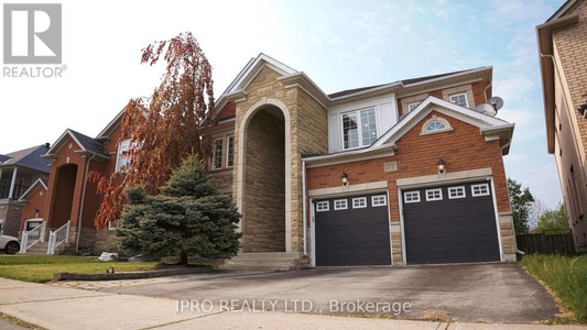 Living room - 172 Tower Hill Road, Richmond Hill, ON L4E4T3 Photo 1