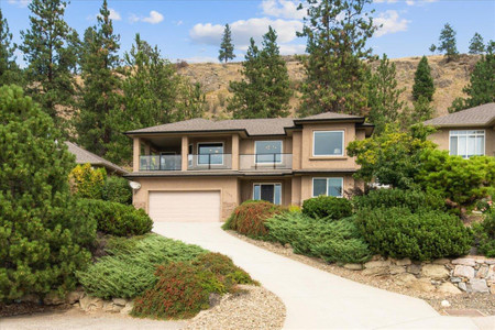 1738 Vineyard Drive, Kelowna