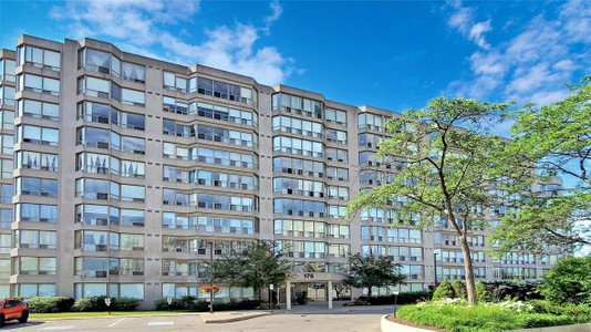 175 Cedar Avenue Unit 502, Richmond Hill