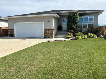 176 Grandview Drive, Steinbach