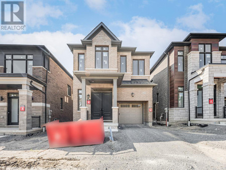 1825 Irish Moss Square, Pickering