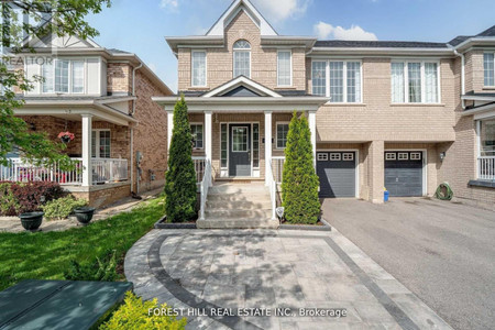 186 Gail Parks Crescent, Newmarket