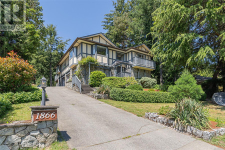 1866 Barrett Dr, North Saanich