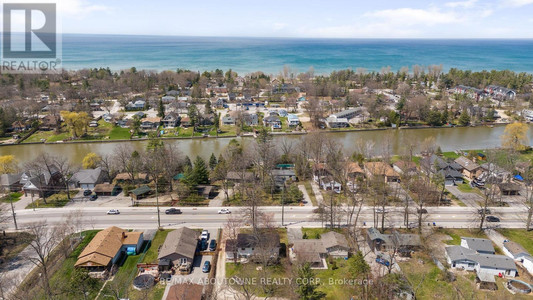 1877 River Road W, Wasaga Beach