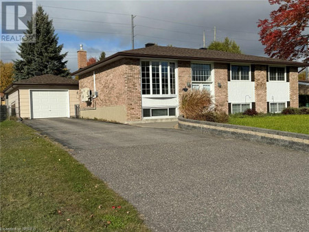 1909 Mckeown Avenue, North Bay