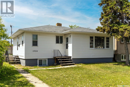 1956 Reynolds Street, Regina