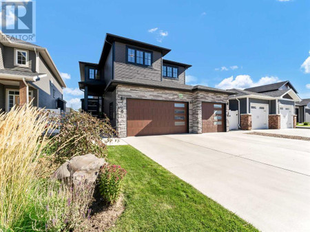 196 Hamptons Crescent Se, Medicine Hat