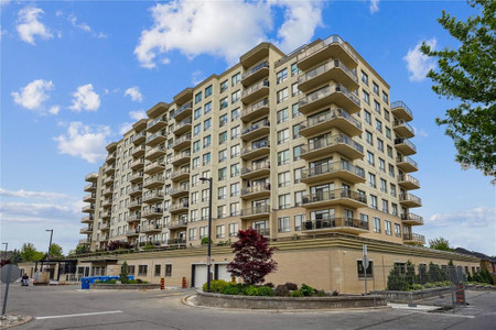 1998 Ironstone Drive Unit 408, Burlington