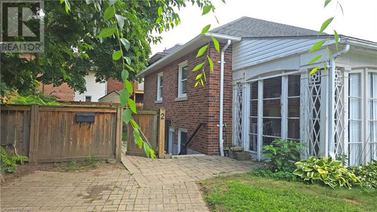 2 Adie Place, St Catharines