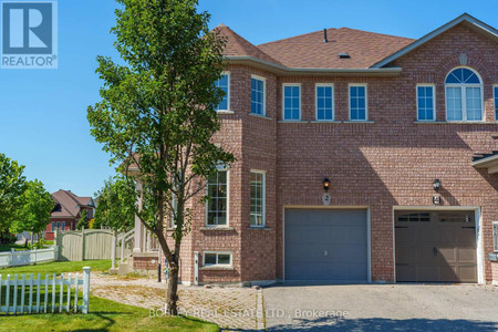 2 Cobblehill Court, Markham Berczy