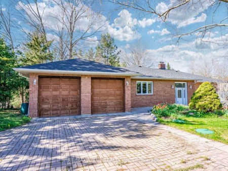 2 Connaught Ave, Whitchurch Stouffville