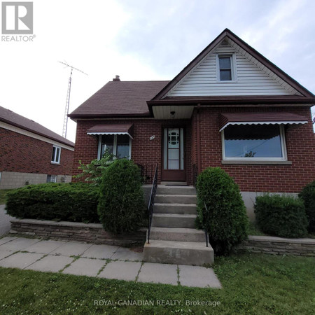 2 Floor 224 College Avenue, Oshawa