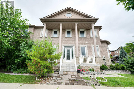 2 Reindeer Crescent, Vaughan