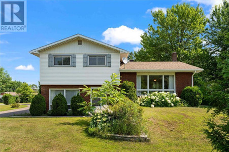 2 Silke Drive, Petawawa