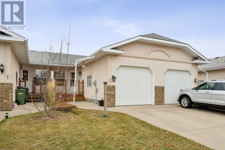 2 Wellington Cove, Strathmore