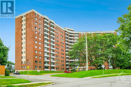 20 Chesterton Drive Unit 713, Ottawa