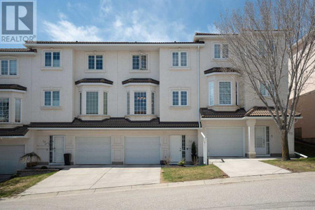 20 Hamptons Link Nw, Calgary