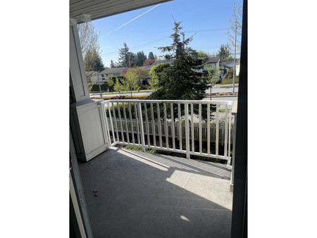 204 6440 194 Street, Surrey