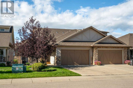 204 Sunset Square, Cochrane