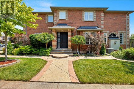 2042 Springdale Road, Oakville